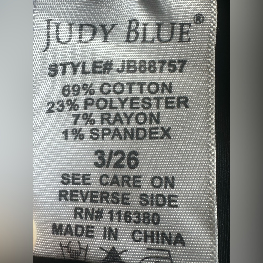Judy Blue jet black skinny jeans - Picture 4 of 4
